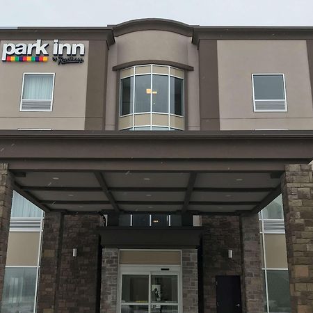 Park Inn By Radisson Brampton, On 외부 사진