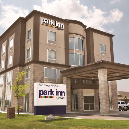 Park Inn By Radisson Brampton, On 외부 사진